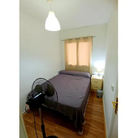 Habitacion Cama Grande Doble 150 X190 Con Smart Tv Alicante