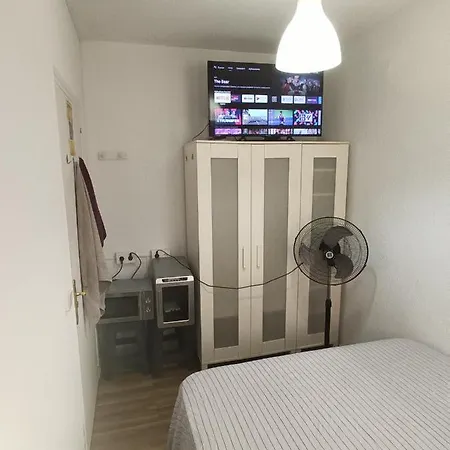 Habitacion Cama Grande Doble 150 X190 Con Smart Tv Homestay